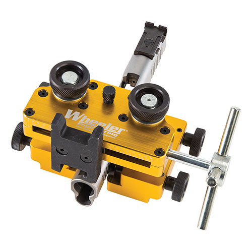 Wheeler® Armorer’s Handgun Sight Tool on suunniteltu dovetail-tyylisten etu- ja takasightien säätämiseen, asentamiseen ja poistamiseen, kestävä ja pitkäikäinen.