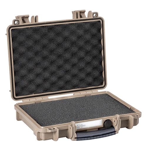 EXPLORER CASES 3005 D - des. sand tarjoaa huipputason suojan aseillesi, on vedenkestävä, kestävä ja helposti kuljetettava sekä varustettu muunneltavilla sisätiloilla.