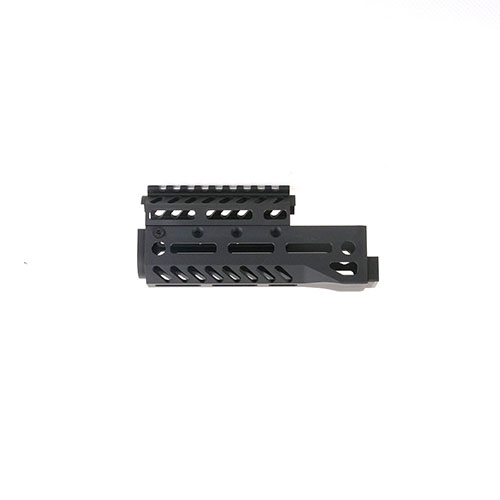 Tactical Handguard AK M-LOK tarjoaa erinomaisen mukautettavuuden, Picatinny-raitoja ja M-LOK-aukkoja, joiden avulla voit liittää suosikki lisävarusteesi.