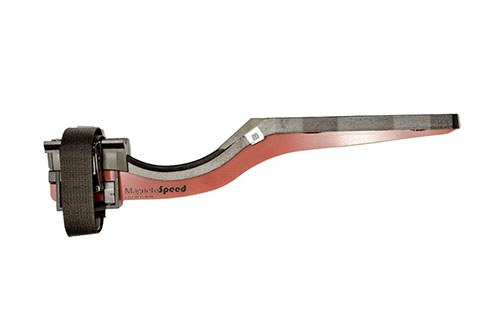 MagnetoSpeed V3 Bayonet on yhteensopiva kaikkien MagnetoSpeed-näyttöjen kanssa ja toimii 1,27 cm - 5,08 cm (0,5 - 2 tuumaa) paksuilla piipuilla.