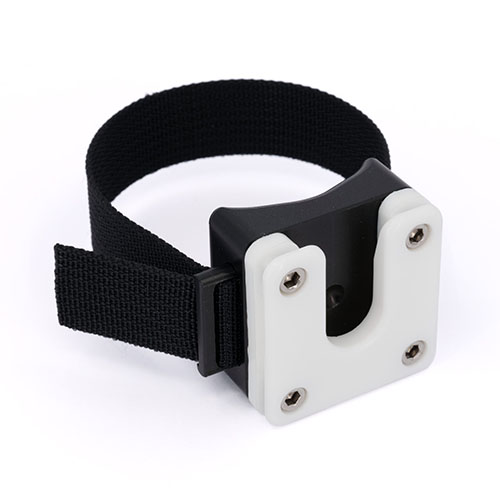 GripON on monipuolinen tuote, joka kiinnittää turvallisesti kiikareita, jalustoja ja pulloja U-Plate Arca -kiinnityksellä ja säädettävällä 9 tuuman hihnalla.