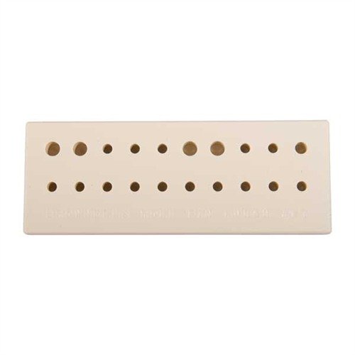 Brownellsin ROLL PIN PUNCH SET mahdollistaa rullapintojen vaivattoman asentamisen ja poistamisen ilman vaurioita, sisältäen 19 erilaista pulttipunttia ja käytännöllisen bench blockin.