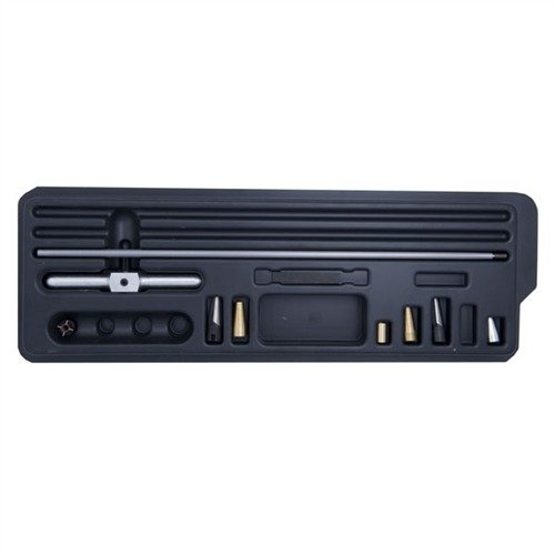 .32 Intermediate Chamfering Kit sisältää kaiken .32 Basic Kitistä sekä valitsemallasi 90° Facing Cutterilla, mikä takaa kauniit ja tärinättömät chamferit.