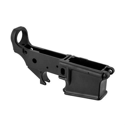 Anderson Manufacturingin AR-15 Stripped Lower Receiver tarjoaa huipputason laatua edulliseen hintaan, kestävä 7075 T6 alumiini, helppo asennus Mil-Spec komponenteille.
