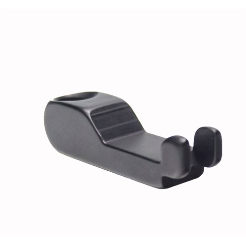 Alumiinista valmistettu RUGER® Precision & American firing pin removal tool tekee laukaisinjousen poistamisesta nopeaa ja helppoa huoltoa varten.