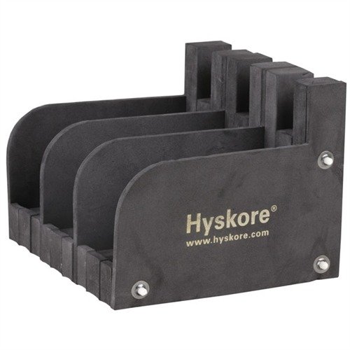 HYSKORE 3-Gun Modular Rack on kevyt ja tilaa säästävä, joka pitää kolme pistoolia eristyksessä ja valmiina käyttöön, suojaten niitä vaurioilta.