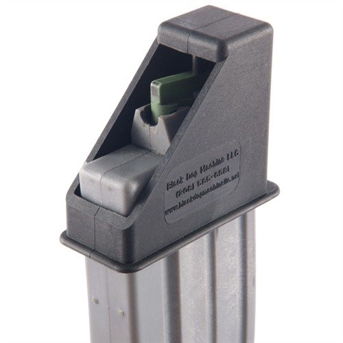 .22 LR MAGAZINE LOADER on helppokäyttöinen työkalu, joka täyttää Brownells/Black Dog .22 LR AR-15 -magasiinit nopeasti ilman sormien rasitusta.