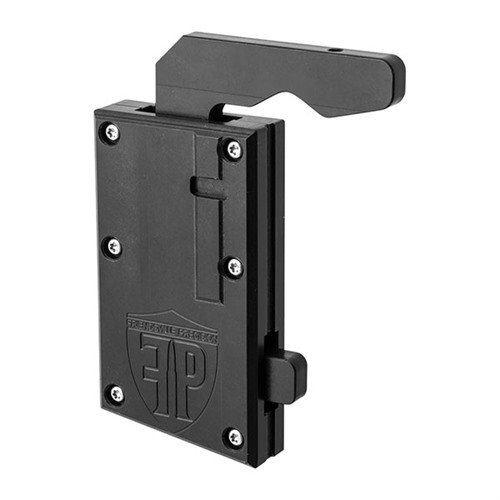 DRY FIRE DEVICE tarjoaa realistisen kuivatreenin AR-15/M16:lle ilman laitteiston vaurioitumisen riskiä. Helppo asentaa ja käyttää, täydellinen harjoitteluun.