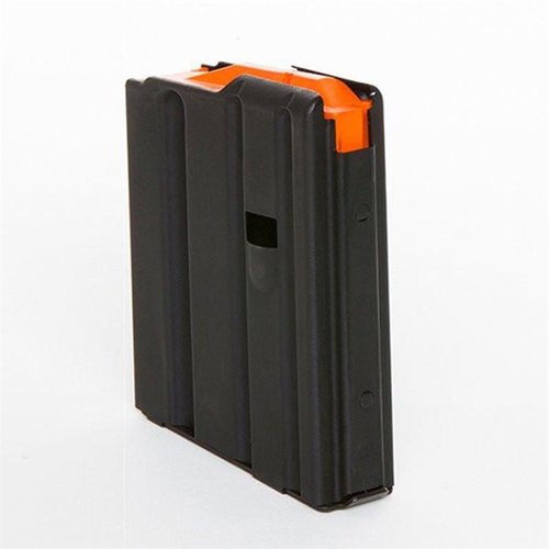 C-PRODUCTS AR 10-ROUND .223 MAGAZINE on musta, ruostumattomasta teräksestä valmistettu, oranssilla seuraajalla varustettu. Isonite-pinnoite takaa kestävyys ja luotettavuus.
