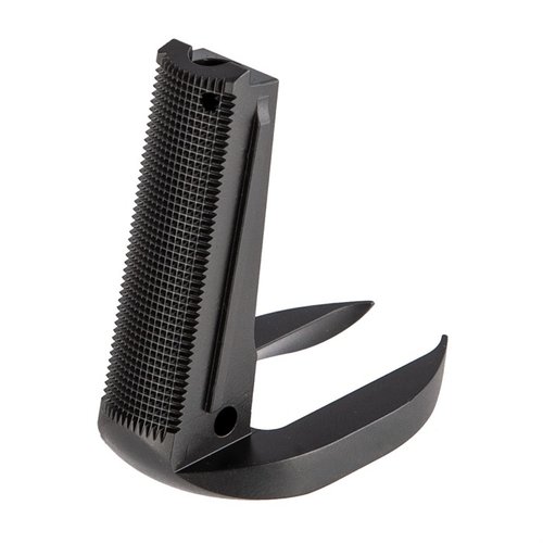 Stan Chenin Shooter Installed Magwell parantaa 1911-pistoolisi latausnopeuksia, on helppo asentaa ja sopii kaikkiin standardeihin 1911-kehyksiin.