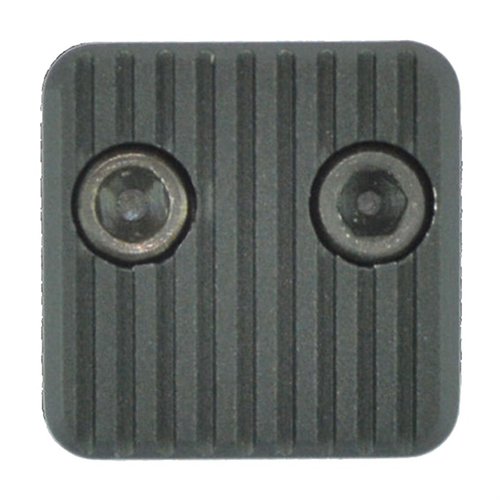 Armaspec AR-15 TCB-31 Tactical Combat Button tarjoaa 263 % suuremman aktivointipinnan, ergonomisen muotoilun ja helpon käytön ilman otteen vaihtamista.