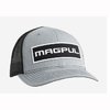 Magpul WORDMARK PATCH TRUCKER - mukautuva, hengittävä ja kestävä lippalakki, jossa on brodeerattu logo ja ei yläpainiketta kuulosuojaimien käyttämiseksi.