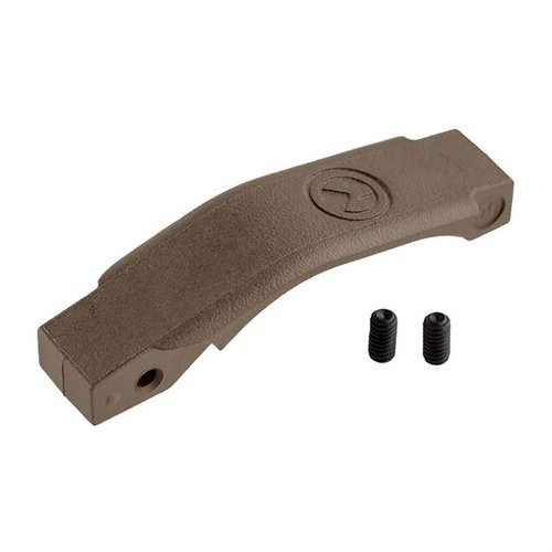MAGPUL MOE Enhanced Trigger Guard on helppo asentaa ilman erikoistyökaluja, ergonominen ja suurennettu muotoilu hansikkaiden käyttöön, valmistettu Yhdysvalloissa.
