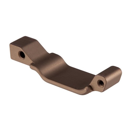 AR-15 Enlarged Triggerguard on valmistettu 7075-alumiinista, tarjoaa lisää tilaa sormelle, ei teräviä reunoja ja sisältää set screwin sekä roll pinin.