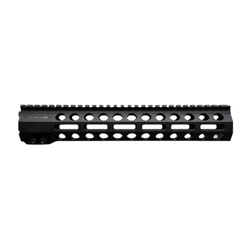 AR-15 HANDGUARDS M-LOK 5.56MM tarjoaa täydellisen yhdistelmän kestävää alumiinia, täyspitkät 1913-railat ja MLOK-kiinnitykset, jotka parantavat käytettävyyttä.