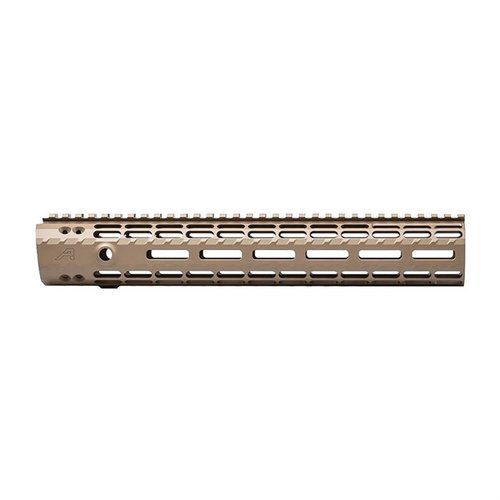 Aero Precisionin GEN-2 Enhanced M-LOK käsikahva tarjoaa kevyen ja kestävän free float -rakenteen AR15-rakenteluun, mukaan lukien nopea irrotusliitin ja jatkuva picatinny ylärauta.