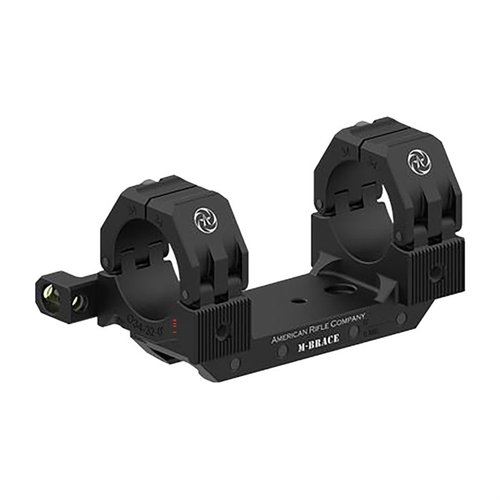 M-BRACE Scope Mount tarjoaa erinomaisen vakauden ja tarkkuuden, ja sen innovatiivinen suunnittelu estää häiriöt 90 asteen lukolla varustetuissa aseissa.