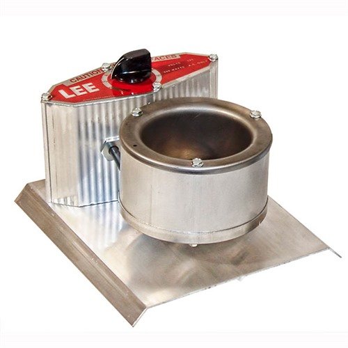 PRECISION MELTER, LEE PRECISION MELTER 220V on tehokas sulatuslaite, joka sulattaa 4 kiloa metallia alle 15 minuutissa ja tarjoaa äärettömän lämpötilansäätön.