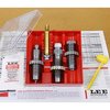 LEE PRECISIONIN PACESETTER 3-DIE SET 7MM STW sisältää Full Length Sizing Die, Bullet Seating Die, Factory Crimp Die ja tarvittavat työkalut helppoon lataamiseen.