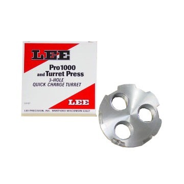 Lee Aluminum 3-Hole Turret mahdollistaa nopean vaihdon 3-Hole Turret Pressissä ja Pro 1000:ssa, mutta ei toimi 4 Hole Turret Pressissä.
