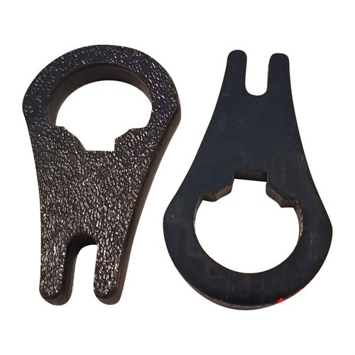 TIKKA BOLT TOOL helpottaa bolt shroudien ja kahvojen asennusta, mahdollistaa firing pin -jousen lataamisen ja boltin puhdistuksen vaivattomasti.