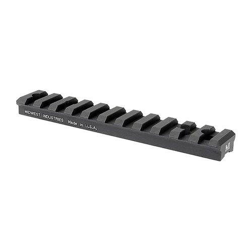 RUGER 10/22® Scope Mount tarjoaa kestävästä 6061 alumiinista valmistetun, matta mustan tai hopean viimeistelyn, joka käyttää tehtaalla asennettuja reikiä.
