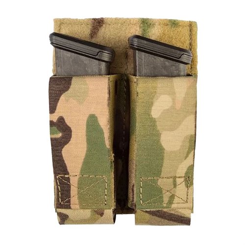 Grey Ghost Gearin Double Pistol Magazine Pouch pitää kaksi patruunaa turvallisesti paikoillaan, kestävä nylonrakenteinen ja magneettikiinnitys varmistaa luotettavan käytön.