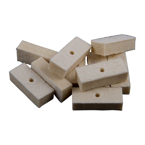 Dewey Bolt Action Cleaning Kit puhdistaa vaikeasti saavutettavat kammot ja lukkoreiät tehokkaasti, mukana kaikki tarvittavat välineet ja puhdistustarvikkeet.