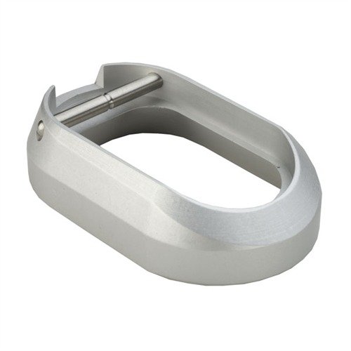 Ylihinnoiteltu, kevyt alumiininen magazine well STI & SVI -kehyksille. Helppo asennus ilman muutoksia, tiukka ja kitkainen istuvuus.