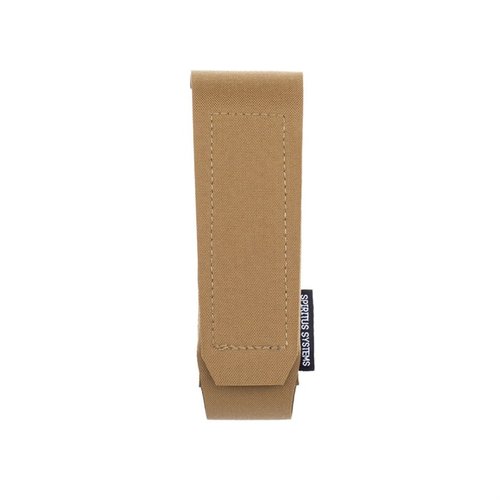 TKO Pouch on matala profiilinen säilytysratkaisu, joka kiinnittyy MOLLE-järjestelmään, säädettävä suljenta ja kestävä Squadron™-kangas suojaa varusteita.