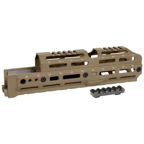 AK Alpha Series M-LOK Handguard tarjoaa joustavuutta, helpon asennuksen, kevyen ja kestävän rakenteen sekä useita kiinnityskohtia ja QD-pisteitä.
