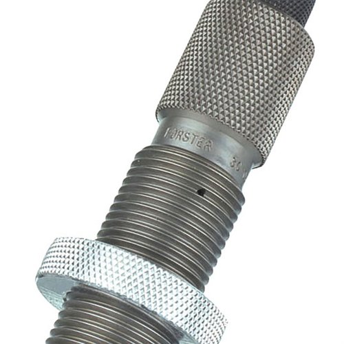 Forster 8.6MM Blackout Full Length Sizing Die takaa tarkkuuden ja keskeisyyden, valmistettu korkealaatuisesta teräksestä ja E-Z Out Expander -painike helpottaa käyttöä.