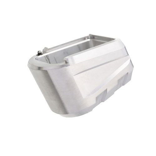 Tyrant CNC:n SIG P365 X-Macro -patruunalaajennus lisää 3 patruunan kapasiteettia, on helppo asentaa ilman työkaluja ja takaa luotettavan toiminnan.