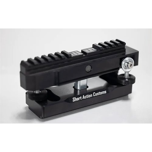 Yhdistä Final Scope Level -tarvikekitasi Final Scope Levelin kanssa saavuttaaksesi täydellisen tason. Mukana Starrett 2 1/2 tuuman tasapainotaso, carabiner ja paracord.