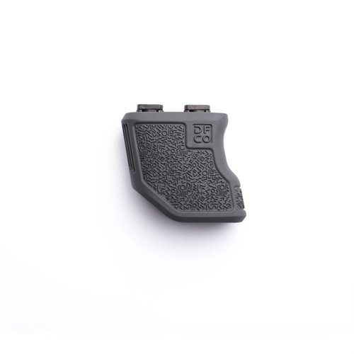 Tiger Claw M-LOK - ergonominen 10 asteen kulma, valmistettu USA:ssa, parantaa aseenkäsittelyä ja kohteen siirtymistä modernilla retro grip -tekstuurilla.