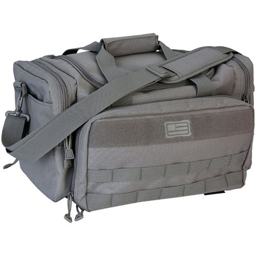 TACTICAL BASIC RANGE BAG tarjoaa nopean pääsyn ampumatarvikkeisiin, kestävä polyesteri, suuri pääosasto, MOLLE-hihnat ja useita säilytyskomplekseja.