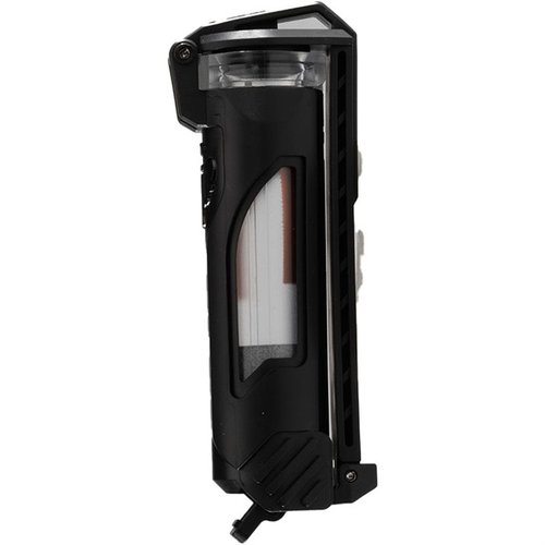 CELLVAULT-18 suojaa 18650 ja 18350 akut ympäristöltä ja iskuilta, on vedenpitävä ja sen läpinäkyvät sivuikkunat helpottavat varustetilan tarkistamista.