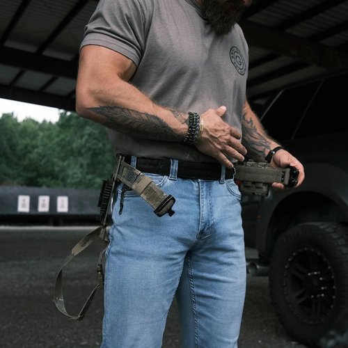 GBRS GROUP V3 INNER BELT on matala profiilinen, kestävä ja mukava EDC-vyö, joka tarjoaa tukevan pinnan IWB-holstereille ja peittää sisävyön karheat osat.