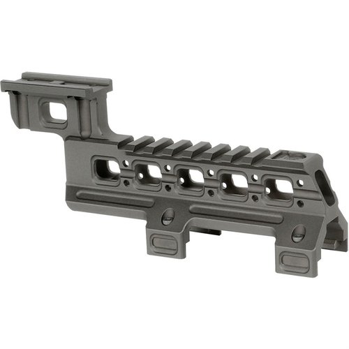 Paranna HK MP5/MP5K:tasi Midwest Industriesin Optic ja Laser Mountilla, joka mahdollistaa punapisteen ja laserin samanaikaisen käytön rajoitetulla tilalla.