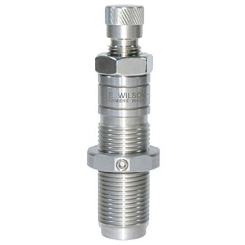 L.E. Wilsonin Bushing Full Length Sizing Die tarjoaa tarkkuutta ja säädettävää kaulajännitystä, valmistettu kestävästä teräksestä ja yhteensopiva standardin 7/8" latauspainon kanssa.