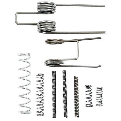AR-15/M16 LOWER RECEIVER SPRING KIT sisältää kaikki tarvittavat jouset, joiden avulla voit viimeistellä alareunasi tai korvata kuluneet osat luotettavaksi toiminnaksi.