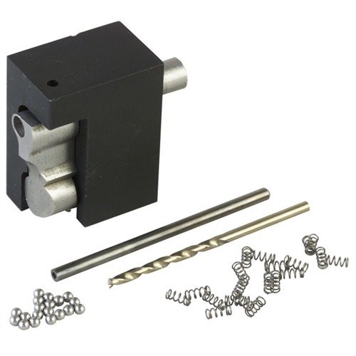 CRANE BALL DRILLING FIXTURE varmistaa tarkkuuden ja oikean asennon Smith & Wesson K, L ja N Frame revolvereissa, täydellinen poraussetti mukana.