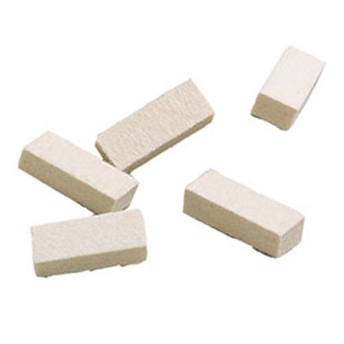 ACTION CLEANING TOOL KIT sisältää Lug Recess Toolin, Chamber Swabin ja Bolt Brushin, jotka auttavat puhdistamaan ja ylläpitämään bolt action -kiväärisi lukituslukuja.