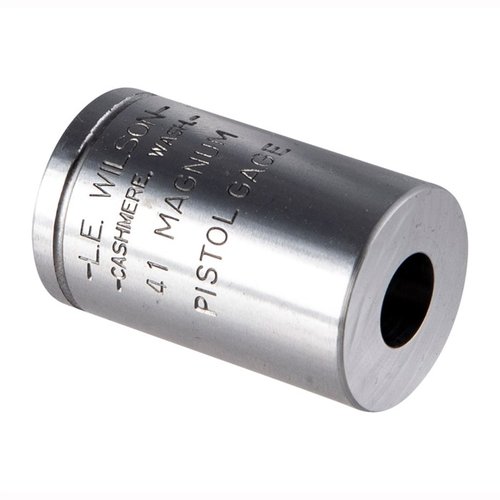 WILSON PISTOL MAX CASE GAGES tarkistaa kaikki tärkeät mitat, kuten mouth diameter, base diameter ja rim thickness, varmistaen täydellisen yhteensopivuuden.