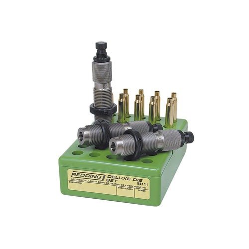 Reddingin Deluxe 3-die set 22 Hornet sisältää täyspituuden, istutus- ja kaulakoonnuskuulat, jotka on valmistettu huipputarkasti ja kestävästi.