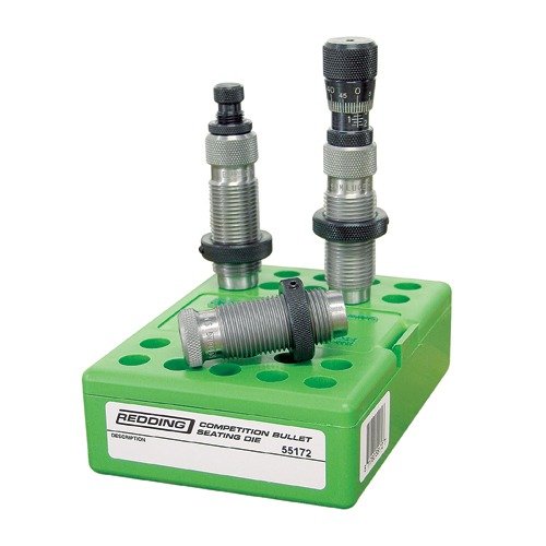 Competition Pro Carbide Die Set tarjoaa erinomaisen Redding Titanium Carbide -koon, erillisen istutus- ja puristusprosessin sekä helpon syöttämisen progressiivisille koneille.