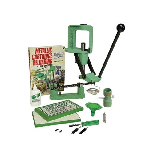BIG BOSS PRO-PAK RELOADING KIT sisältää huippulaatuisen Big Boss Reloading Pressin, tarkat punnitusvälineet ja kaikki tarvittavat lisävarusteet laadukkaaseen lataamiseen.