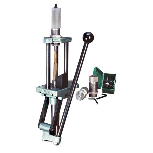 .50 BMG AMMOMASTER - täydellinen paketti aloittelijoille ja kokeneille lataajille, sisältäen pressin, diesit ja kaikki tarvittavat tarvikkeet tarkkaan lataamiseen.