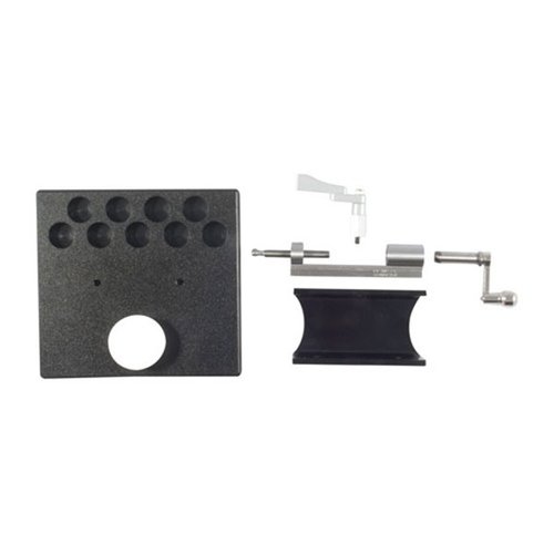 L.E. Wilson Case Trimmer ja Sinclair Mounting Stand SharkFin Case Holder Clamp tekevät patruunoiden trimmaamisesta nopeaa ja mukavaa, mukana myös kestävä trimmerialusta.