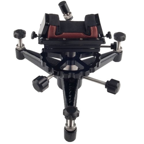 Sinclair Heavy Varmint Bench Rest tarjoaa säädettävän tuen eri forend-leveyksille, nopean tuulen säätömahdollisuuden ja on saatavilla sekä oikea- että vasenkätisille ampujille.